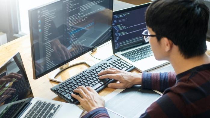 美國程序員當雇傭兵，俄羅斯程序員當黑客，而中國程序員專心掙錢