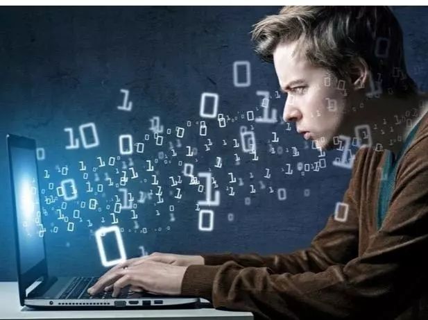 美國程序員當雇傭兵，俄羅斯程序員當黑客，而中國程序員專心掙錢